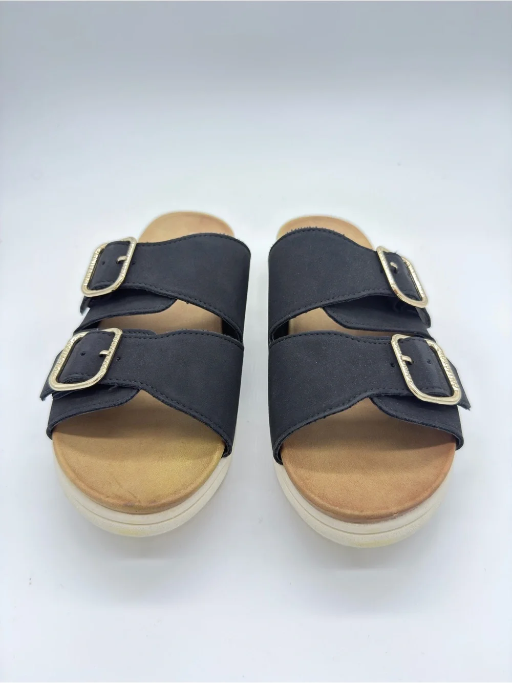 London Fog casual platform